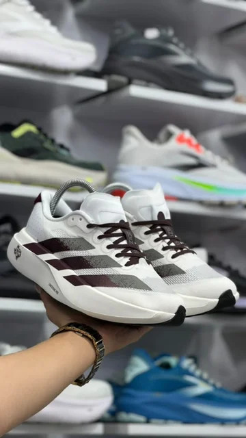 کتونی آدیداس آدیزیرو EVO SL مستر درجه۱/سایز40 تا 45/راحت و طبی/کیفیت Aمخصوص باشگاه وروزمره /تک و عمده موجود Adidas Adizero EVO SL