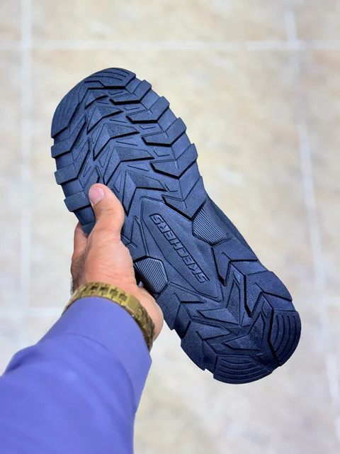 خرید کتونی اسکیچرز slip ins مستر/سایز ۴۰ تا ۴۵/مخصوص روزمره و طبیعتگردی /زیره گوودیر/تک و عمده موجود Skechers Slip -Ins