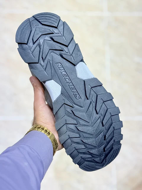 خرید کتونی اسکیچرز slip ins مستر/سایز ۴۰ تا ۴۵/مخصوص روزمره و طبیعتگردی /زیره گوودیر/تک و عمده موجود Skechers Slip -Ins