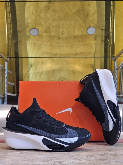 خرید کتونی نایک آلفا فلای ۳ مستر /سایز۴۰ تا 45/رانینگ حرفه‌ای /تک و عمده موجود Nike Alpha Fly 3
