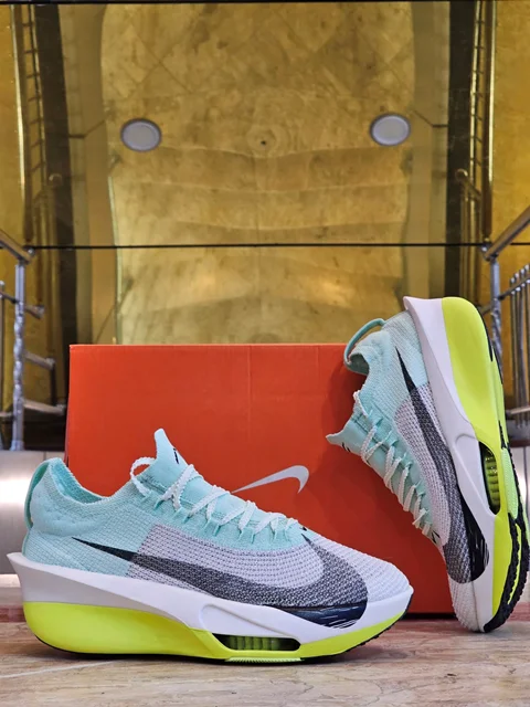 خرید کتونی نایک آلفا فلای ۳ مستر /سایز۴۰ تا 45/رانینگ حرفه‌ای /تک و عمده موجود Nike Alpha Fly 3
