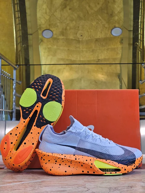 خرید کتونی نایک آلفا فلای ۳ مستر/سایز۴۰ تا 45/رانینگ حرفه‌ای /تک و عمده موجود Nike Alpha Fly 3