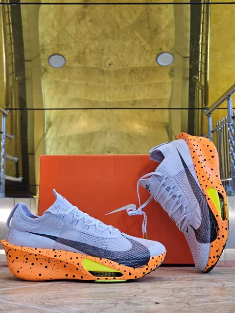 خرید کتونی نایک آلفا فلای ۳ مستر /سایز۴۰ تا 45/رانینگ حرفه‌ای /تک و عمده موجود Nike Alpha Fly 3